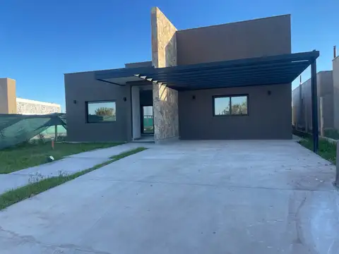 Casa en Venta al Oeste