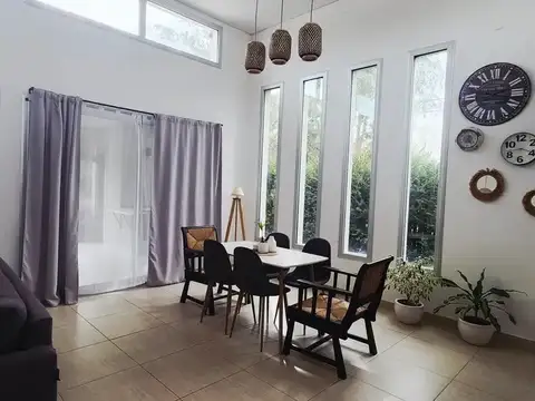Casa  en Venta en Santa Emilia, Pilar del Este, Pilar