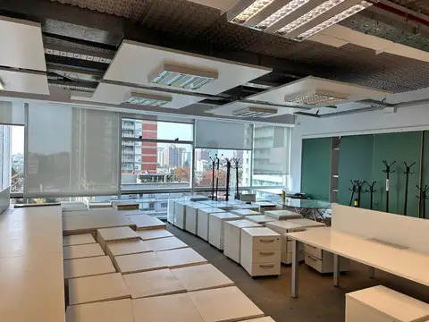 Oficina en Alquiler en Belgrano, piso 8 sobre  Av. Libertador.