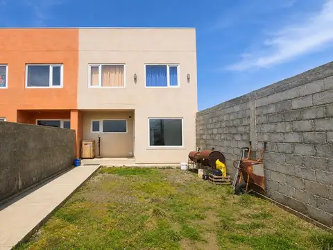 Depto Tipo Casa en Venta de 3 ambientes