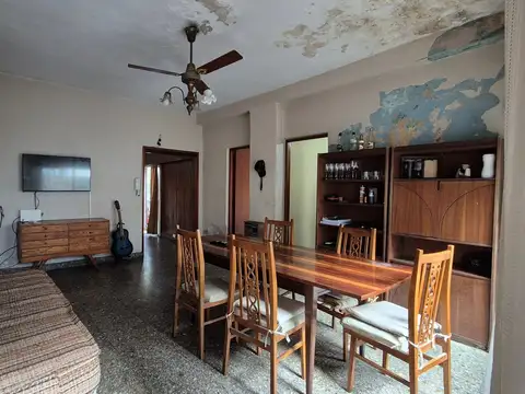 General Carlos María de Alvear 2000