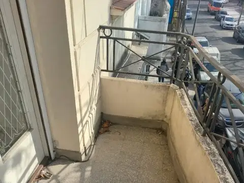 Depto Tipo Casa en Venta en Valentín Alsina, USD 70.000