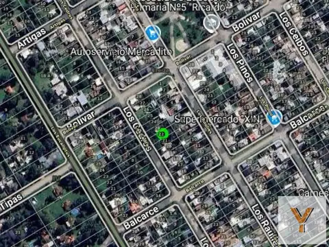 Los Cedros e/ Bolívar y Balcarce