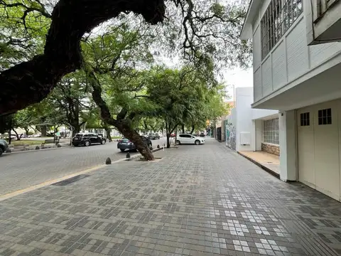 Casa en Alquiler de 4 dormitorios