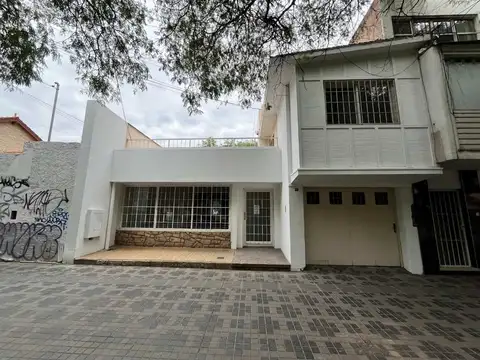 Alquiler amplia Casa idea comercial u oficinas