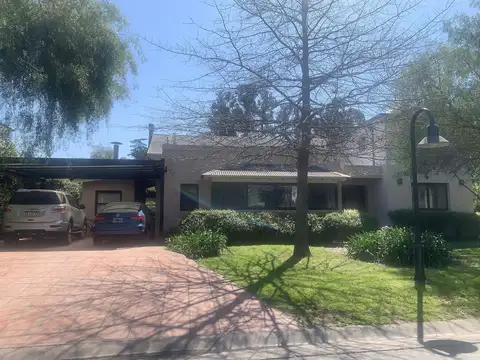 Casa en Alquiler permanente, Buenos Aires Village, Bella Vista, Barrio Cerrado