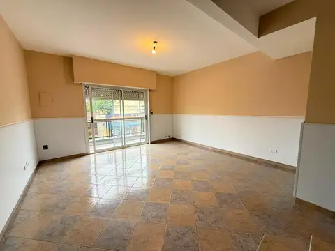 Av. Ader 1700, Piso 1