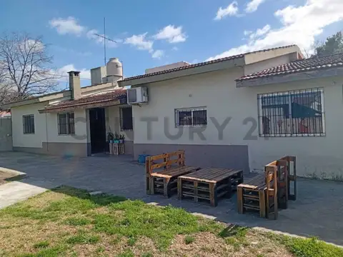CASA EN VENTA MULTIFAMILIAR 3 VIVIENDAS BENAVIDEZ