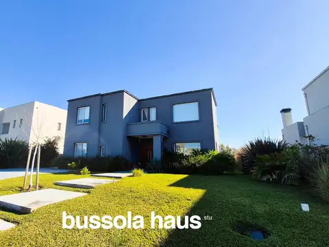 Casa en Alquiler de 4 dormitorios