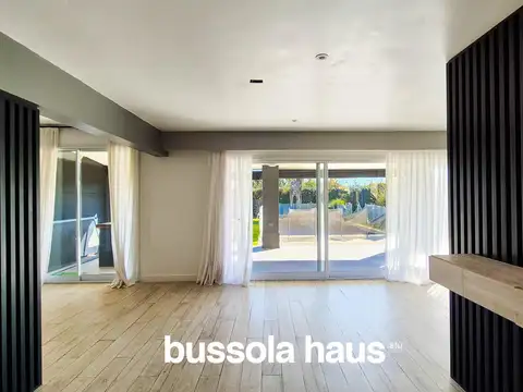 Casa 5 ambientes con 2 baños