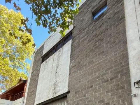 Galpón en alquiler de 3 plantas c/entrada para camiones