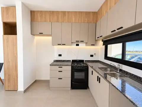 Casa 3 ambientes con 1 baño