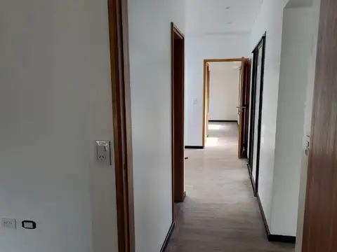 Casa en Funes City a estrenar. Esquina  excelente construccion .