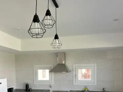 Casa 4 ambientes con 3 baños
