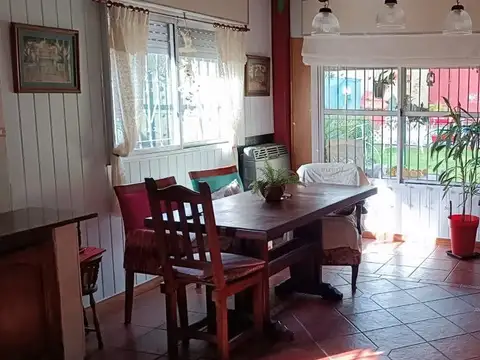 Avenida Nicolás Bruzone 100