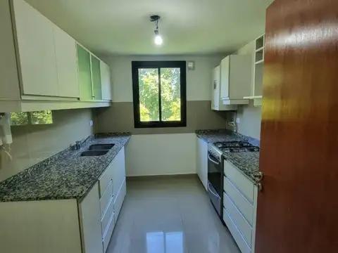 Departamento en Alquiler en Villa De Mayo, USD 1.000