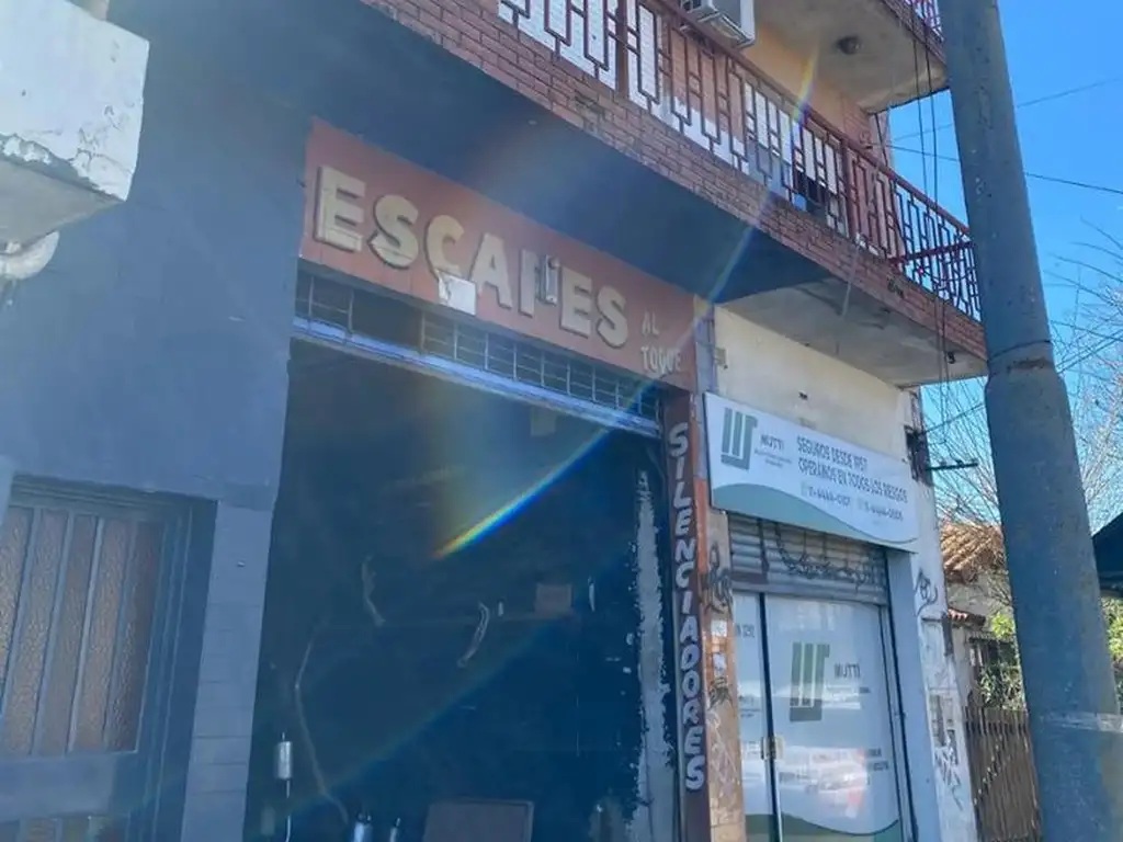 Avenida Presidente Juan Domingo Perón 3298 , Piso 1
