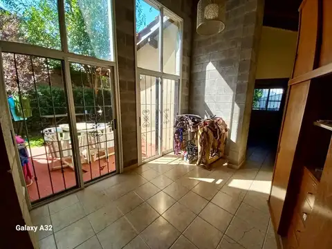 Casa en Venta con 1 cochera