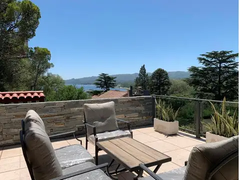 ESPECTACULAR CASA VISTA AL LAGO/CÓRDOBA