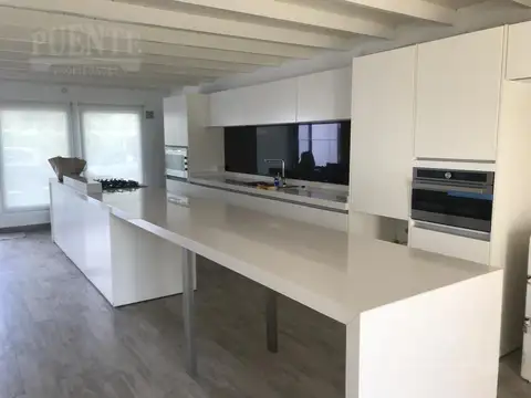 Casa en Venta en Countries y Barrios Cerrados en Esteban Echeverria, USD 320.000