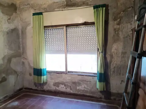 Venta casa a refaccionar 2 dorm Villa Libertador