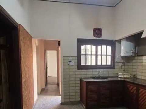 VENTA EN BLOCK  PH  +  3 AMB C/2 PATIOS + LOCAL SIN EXPENSAS CASEROS CENTRO
