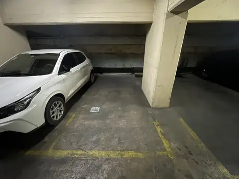 Venta COCHERA en TRIBUNALES por Rampa INVERSION San Nicolas