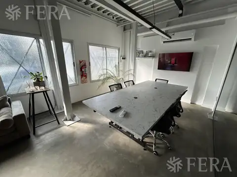 Venta de Galpón con Oficinas en Wilde