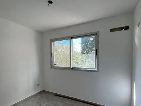 VENTA DE DUPLEX MORENO CENTRO