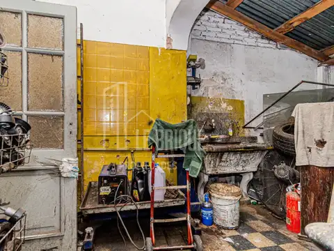 Local + vivienda en lote propio