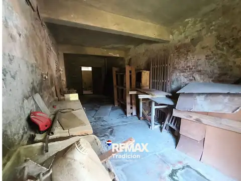 Casa 8 ambientes con 3 baños