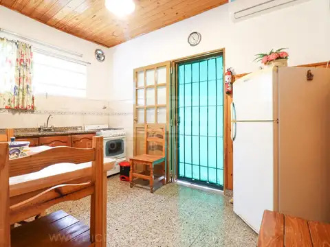 Depto Tipo Casa en Venta 50 años