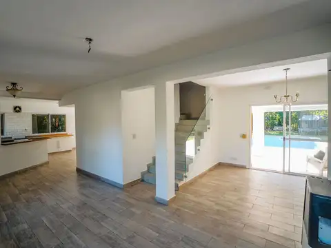 VENTA CASA 5 AMB C/PISCINA. COUNTRY LA MARTONA