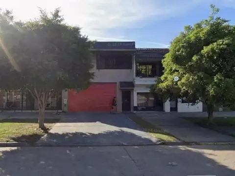 Local en ALQUILER sobre Bv. Oroño!!