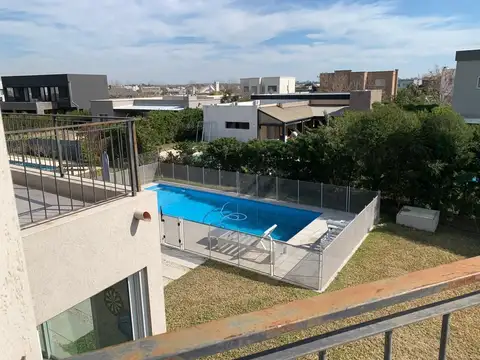 Casa en Alquiler de 3 dormitorios