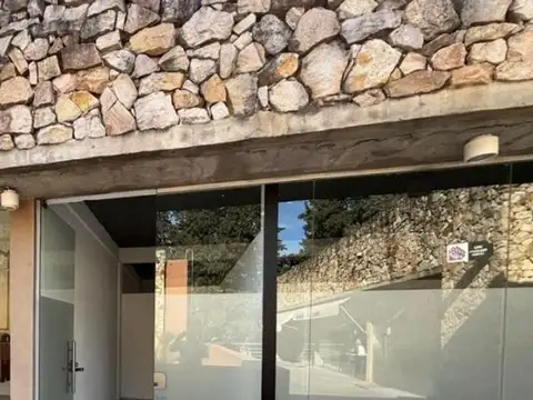 Exelente Local Comercial en Pilar