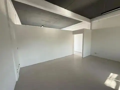 Exelente Local Comercial en Pilar