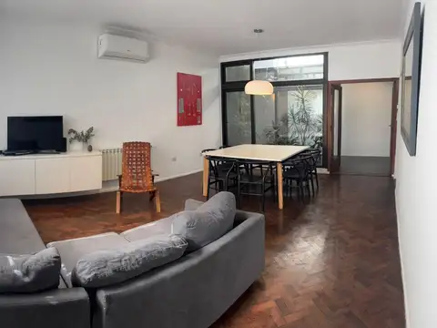 VENTA CASA 4 DORMITORIOS. COCHERA. PATIO. TERRAZA