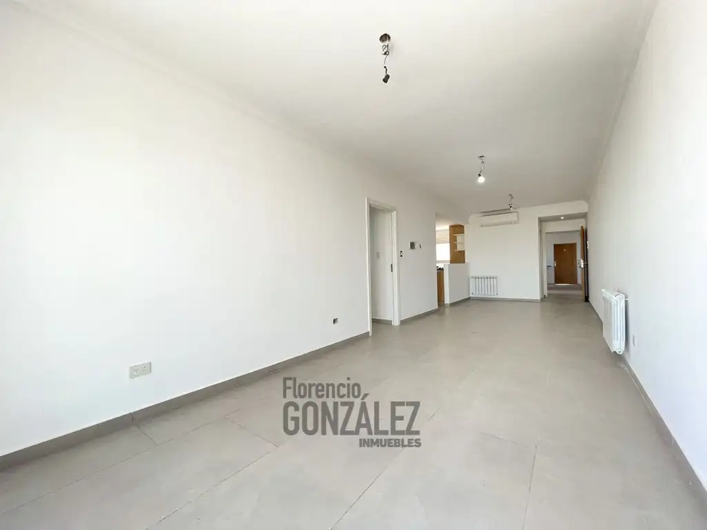 SEMIPISOS DE 4 AMBIENTES CON BALCON ATERRAZADO de 1 Dormitorios