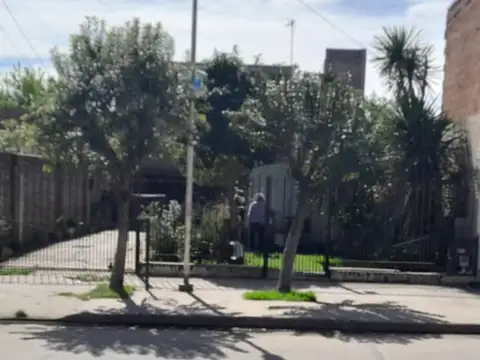 Casa 5 ambientes con 4 baños