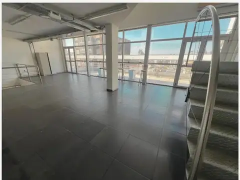 Más de 1.900 m² en la Av. Vélez Sarsfield – Venta Exclusiva