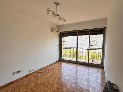 Luminoso Departamento de 3 Ambientes en Boedo