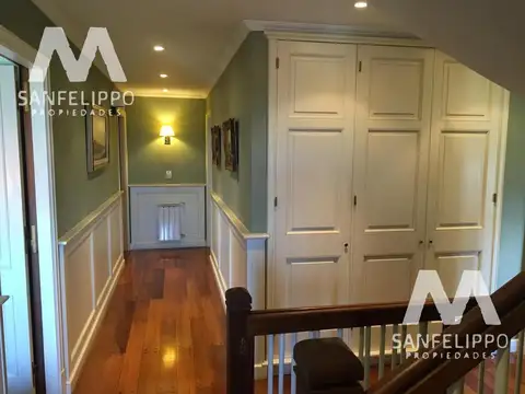 Int. Jose E. Lopez al 100