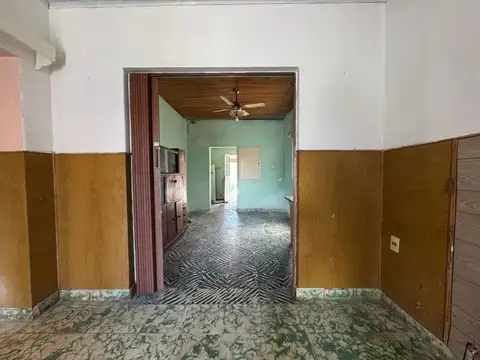 VENTA CASA 4 AMB A REFACCIONAR EN ZARATE CAMPANA