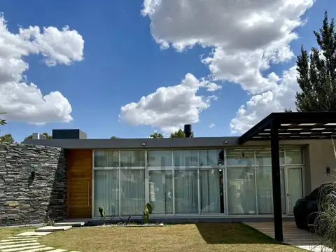 Venta de Propiedad en Barrio Lagos de San Eliseo