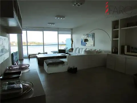 Departamento en Alquiler de 5 ambientes