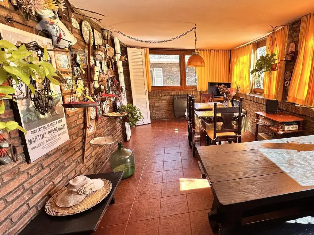 Venta de casa 4 Dormitorios en Barrio San Juan, Berazategui. - Foto 23