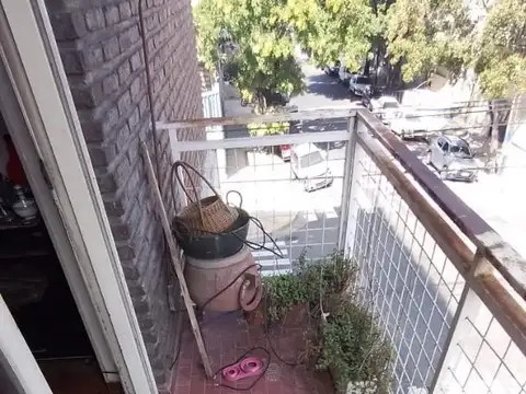 VENTA - 3 AMB C/BALCÓN - LA BOCA