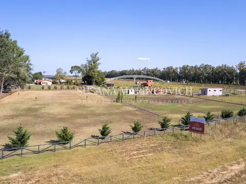 Lote en Azcuenaga 2300m2 Los Corrales