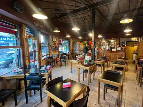 VENTA DE LOCAL CON TERRAZA EN VILLA GENERAL MITRE
